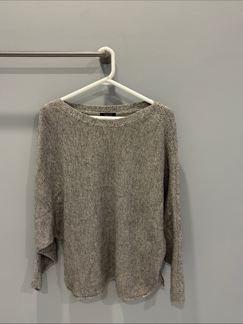 Babaton Aritzia - Light Gray Women’s Knit Sweater